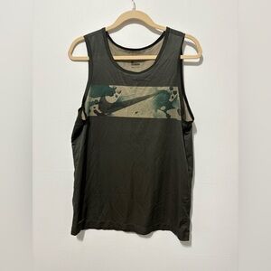 Nike Mens Legend Dri fit Camo Swoosh Logo Graphic Olive Training Tank Size Med